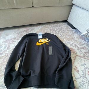 Nike Men's Black and Gold Crewneck Sweater
